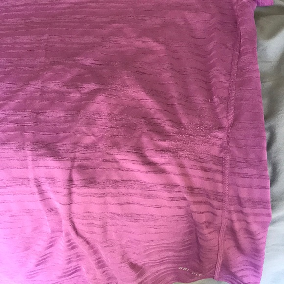 Nike workout top - Picture 2 of 2